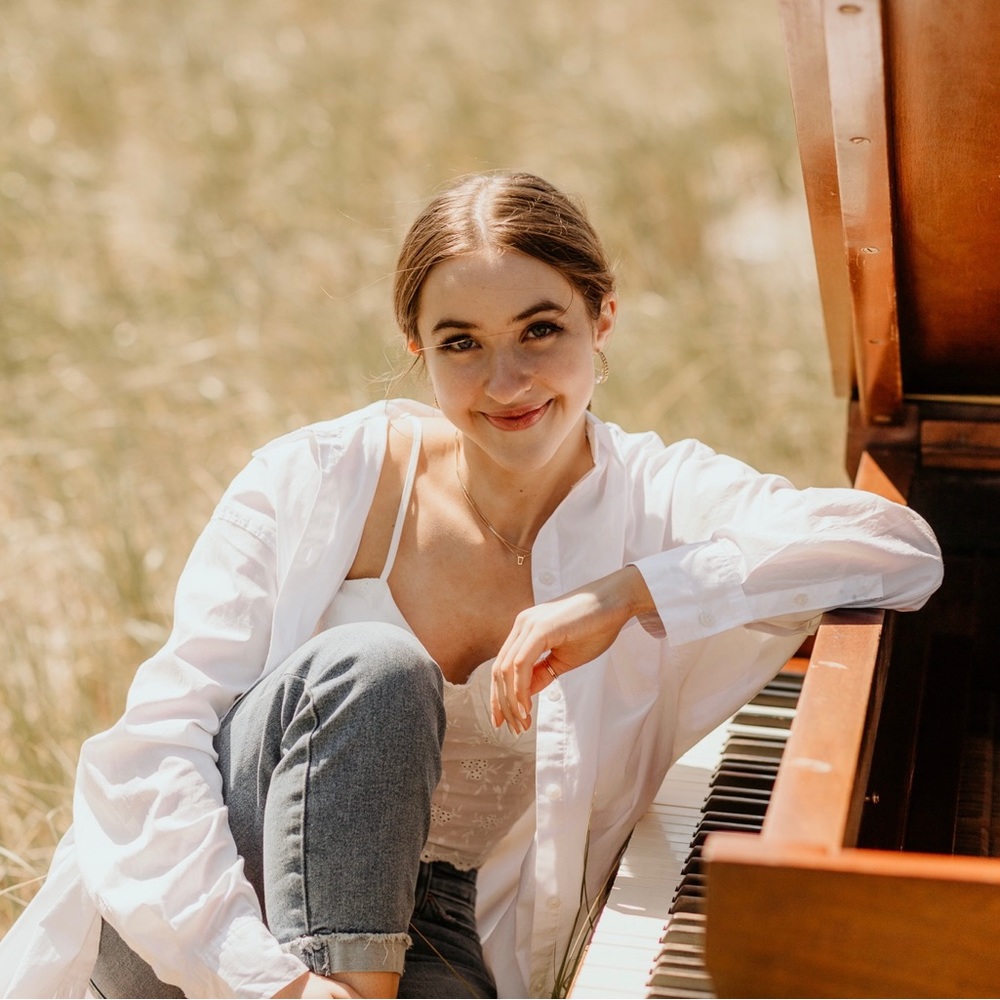 Meet your Posher, Linds